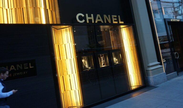 Chanel 5th cover rotated